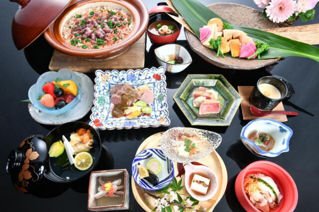 B12s 伊万里焼 錦柘榴図多角形鉢 江戸期 会席・懐石料理